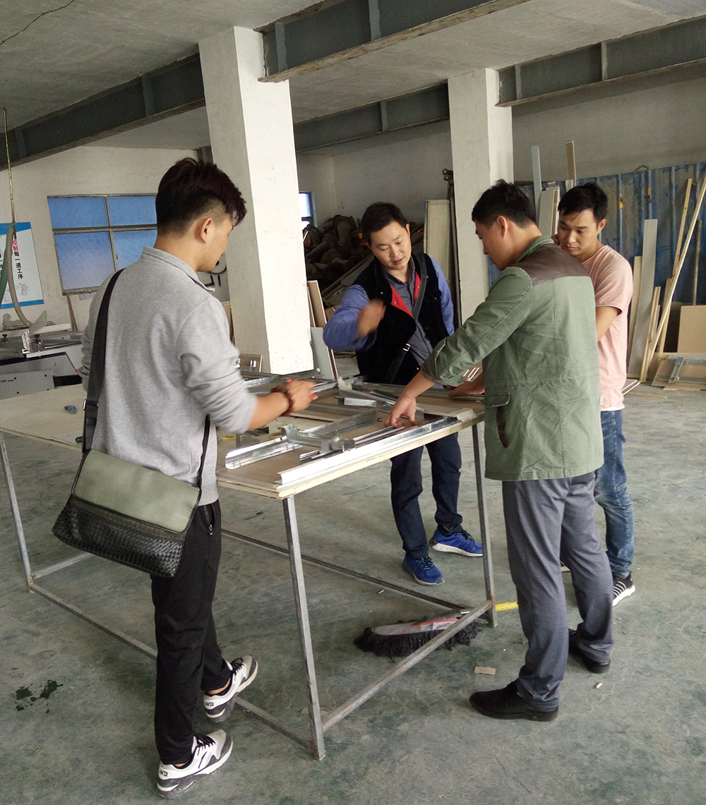 集科技术团队赴郑州走访，为合作商提供全方位技术扶持